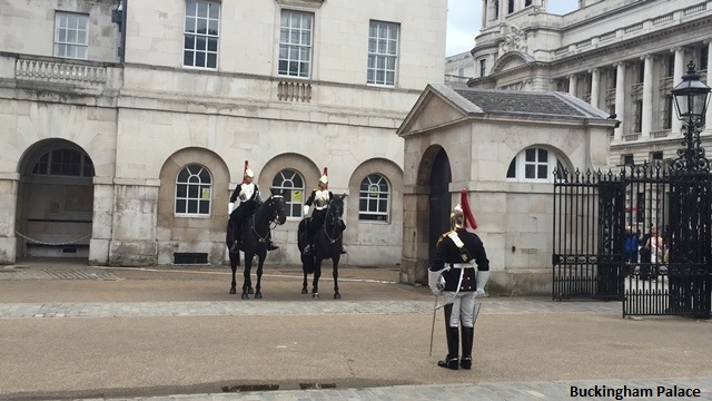 buckingham-palace-e09